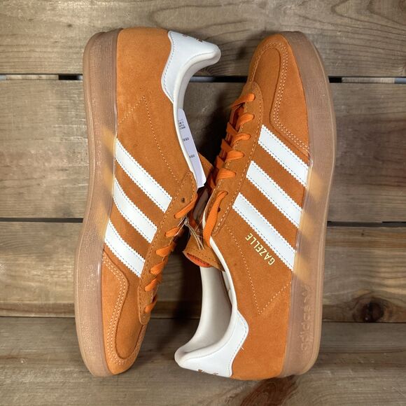 Athletic_Shoes